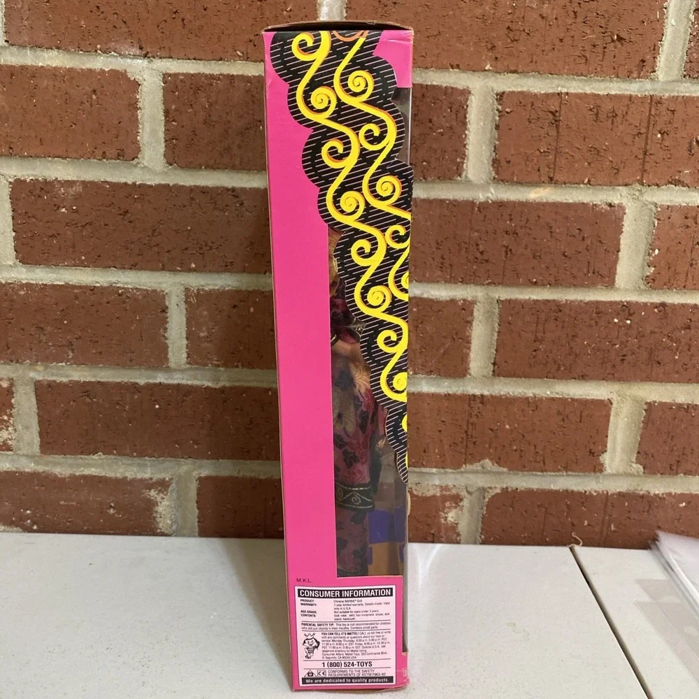 Vintage 1993 Mattel Chinese Barbie Dolls of the World Special Edition‎ 11180 NEW